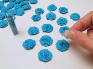 rozsas_karacsonyi_gomb