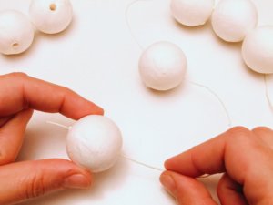 hóember papírgolyóból