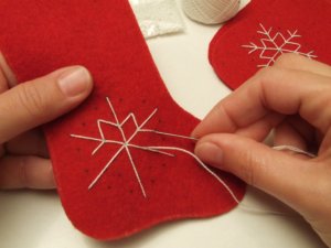 mikuláscsizma és kesztyű filcből