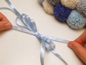 Adventi pompon koszorú