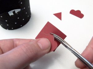 Húsvéti tyúkanyó papírgurigából